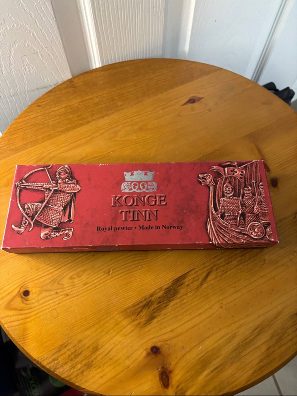 Konge Tinn Royal Pewter Cheese Slicer - Red